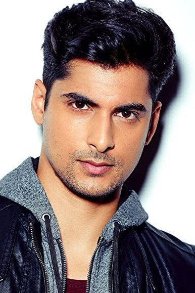 Rushi Kota as Bhumesh in Make Me a Match
