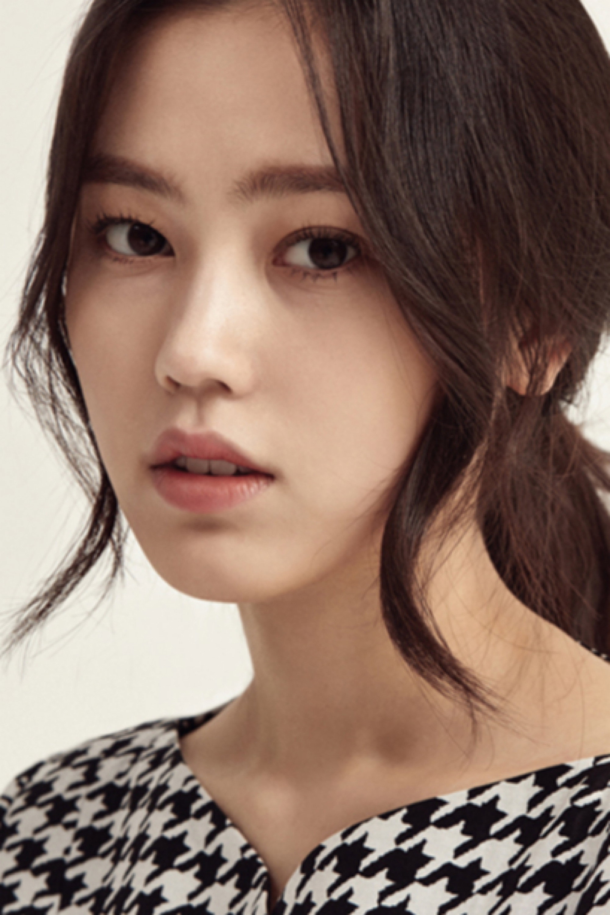 최리 as Chae So-Jin in Come and Hug Me