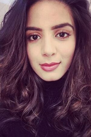 Nikki Sharma as Dia Malhotra in Mind the Malhotras