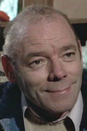 Dominique Zardi as Train porter in Fantômas