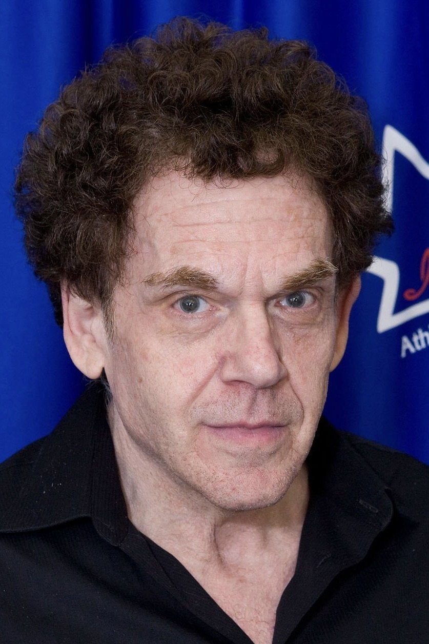 Charles Fleischer as Everett in Aloha Paradise
