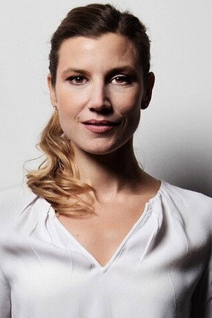 Yesim Meisheit as Speaker in Birkenstock – Die Freiheit trägt Sandale