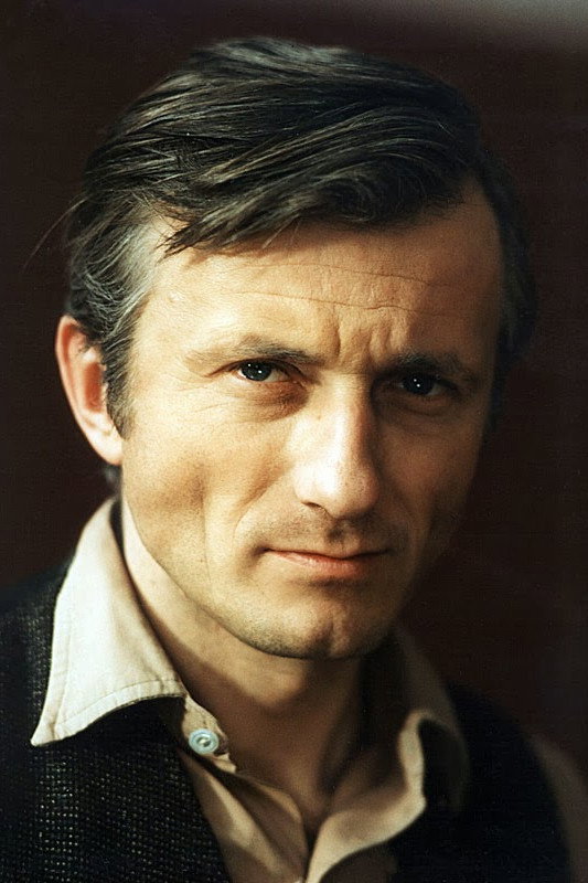 Radoslav Brzobohatý as Rozvědčík in Golden Eels