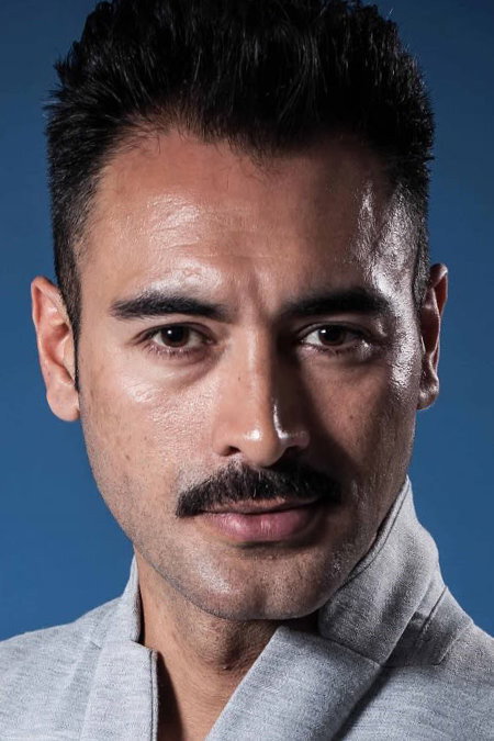 Sebastián Ferrat as Ignacio Vega in La Bella y las Bestias