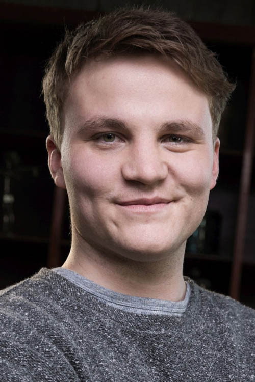 Robert Hájek as Filip, mladý Maxov kolega in Inspektor Max