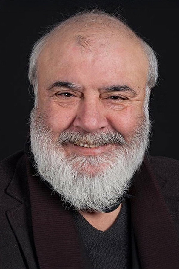 Mehmet Ali Kaptanlar as Sezai in Gönül Ferman Dinlemiyor