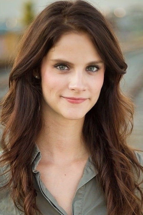 Amanda Vredegoor as Caitlin in Dear Prudence