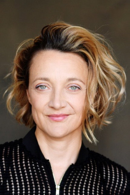 Regine Zimmermann as Lisa in Planet Alex