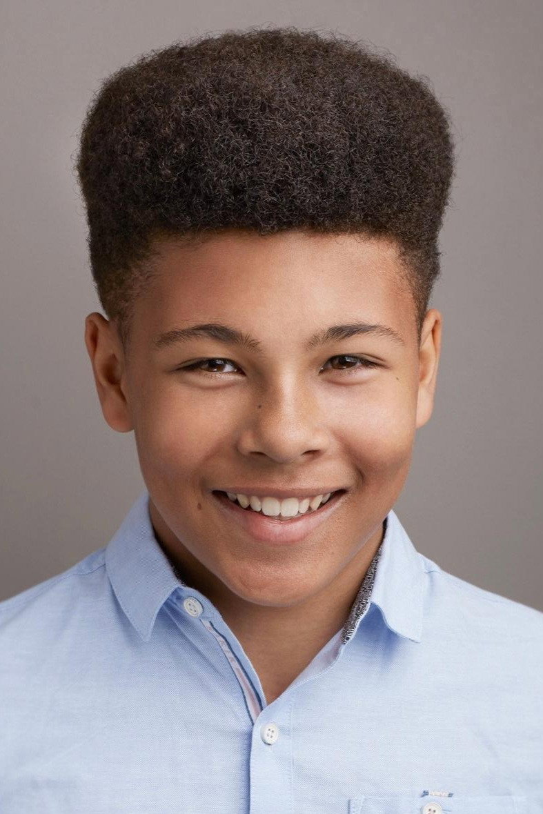 Eddison Burch as Henry in Robin and the Hoods