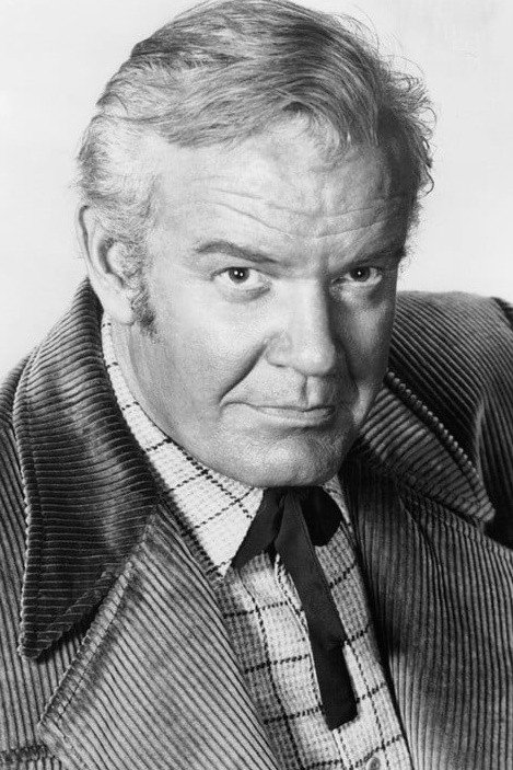 Andrew Duggan as Police Chief Dixon in Palm Springs Weekend