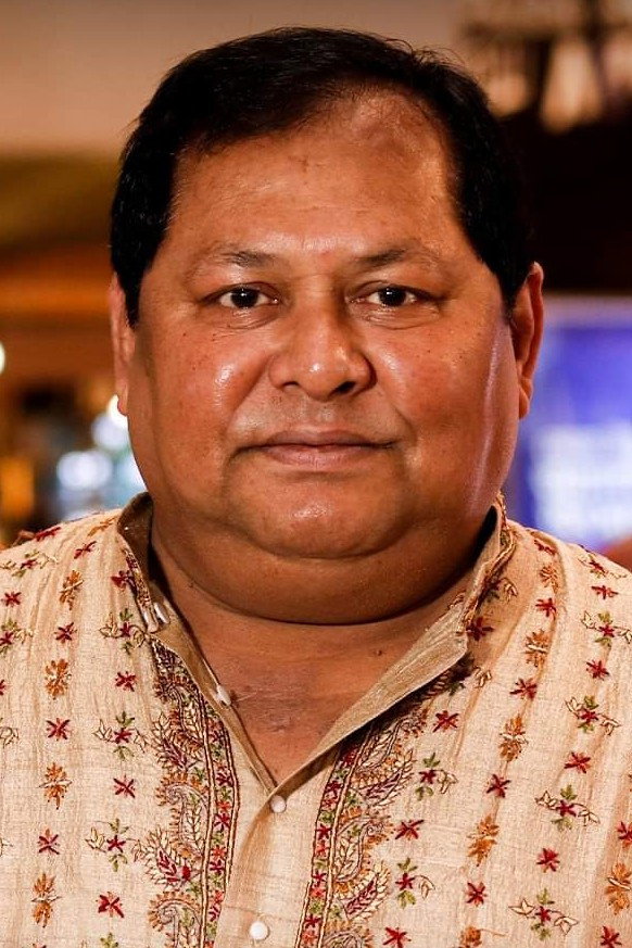 Kharaj Mukherjee as Srihari in Egaro: The Eleven