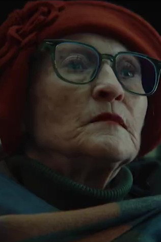 Марина Бауэр as Бабуля in A Decent Person