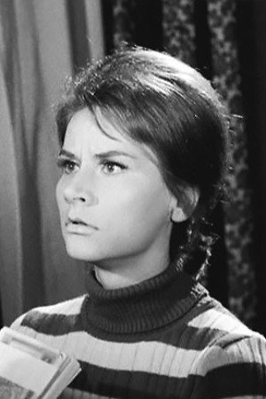 Φλωρέττα Ζάννα as Sarah in Amok