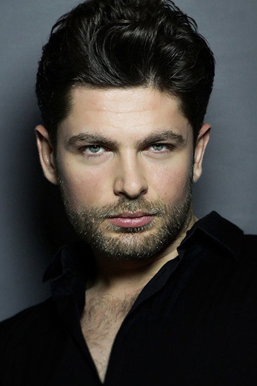 Mert Öcal as Tufan Aslan Kalender in İsimsizler