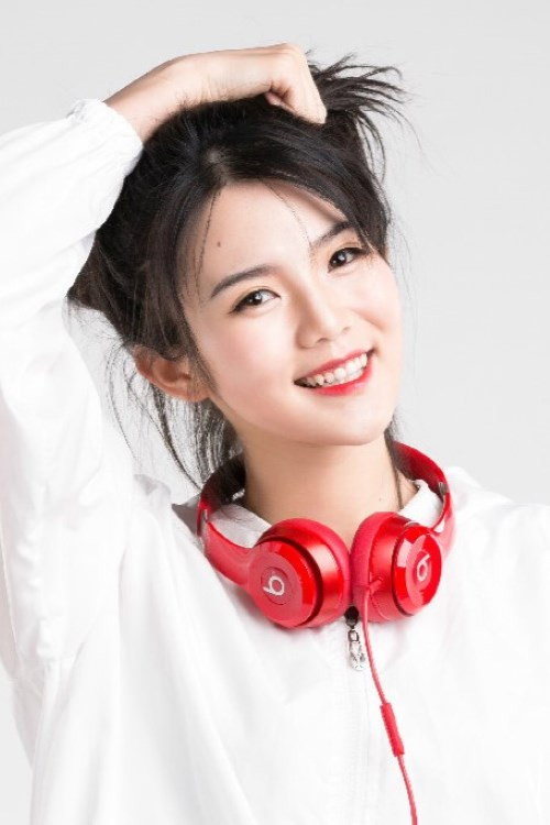 施潮锦子 as Yunzhi in Intoxicating Deja Vu