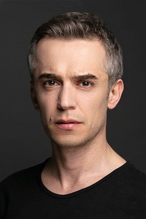 Tugay Mercan as Orhan in L.O.V.E.