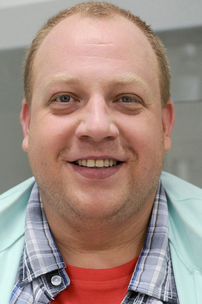 Bartłomiej Nowosielski as 'Chudy' in How to Steal 100 Million