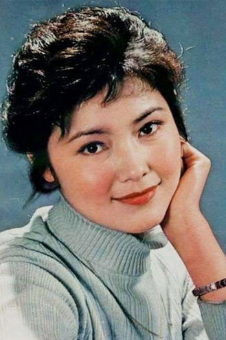 Jiang Lili as Ding Xiulian in 新七侠五义