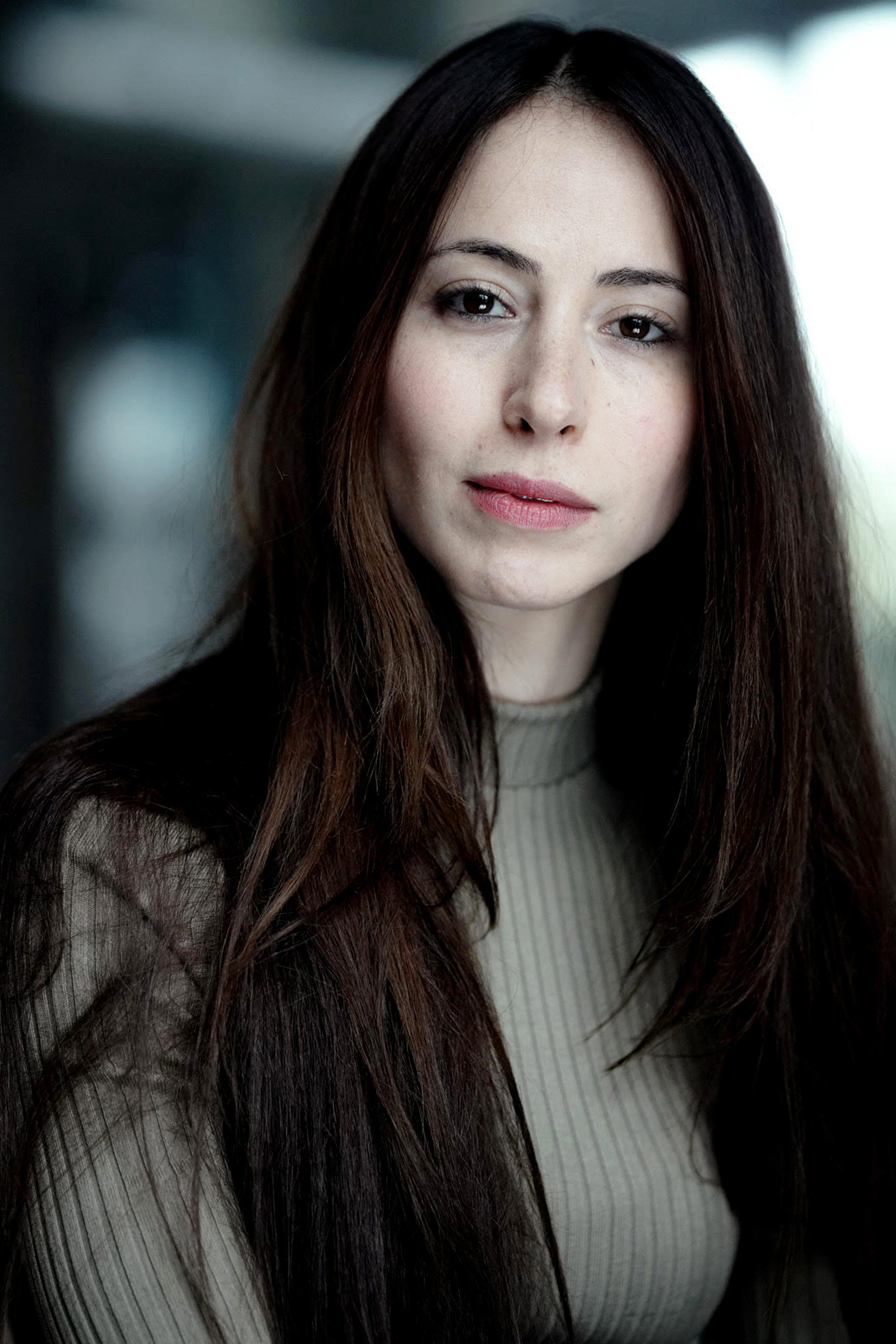 Myriam Dahmany as Marta in Paradoxe