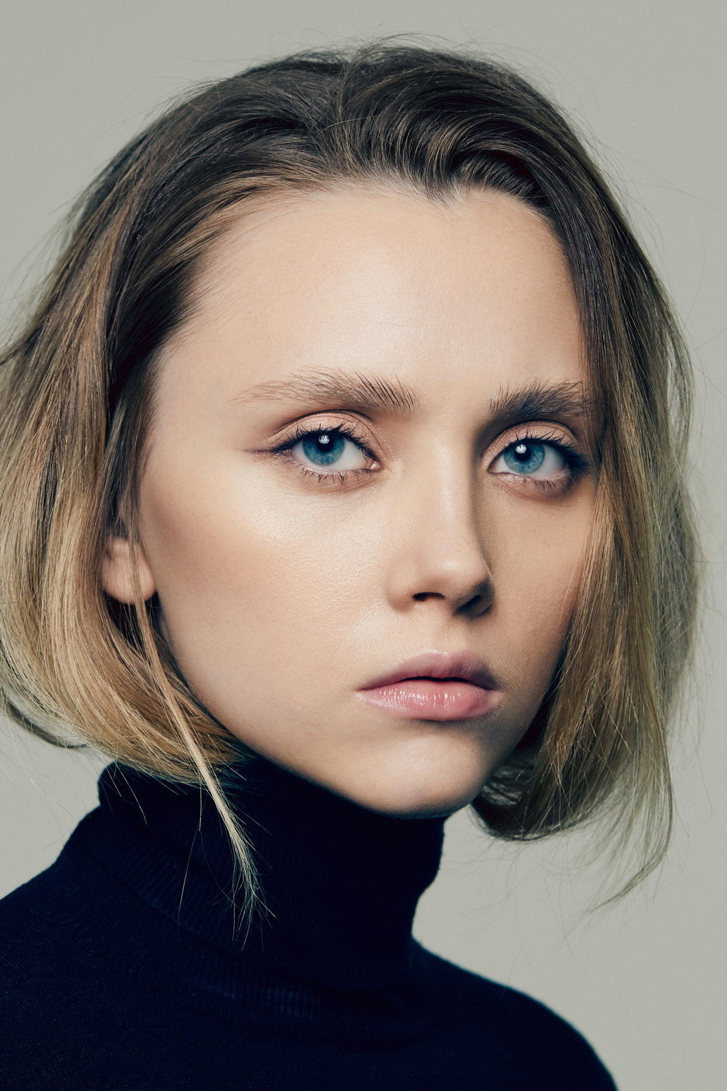 Варвара Феофанова as Нина in Wolf