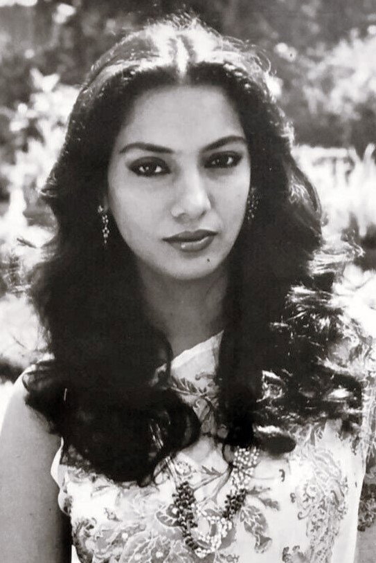 शबाना आज़मी as Gayatri in Sorry Bhai