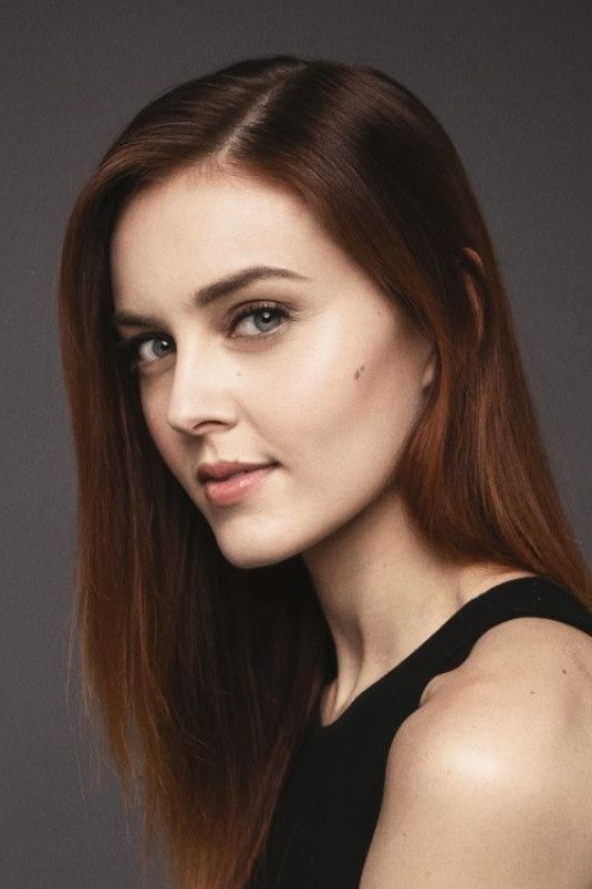 Emanuela Rei as Maggie Davis in Maggie & Bianca Fashion Friends