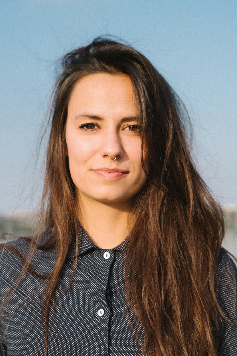 Maria Meinert as Self - Host in Einfach tierisch