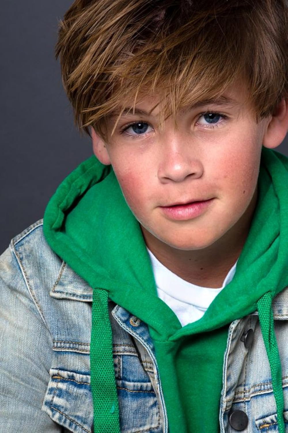 Ronan Carroll as Phil Robertson, age 12 in The Blind