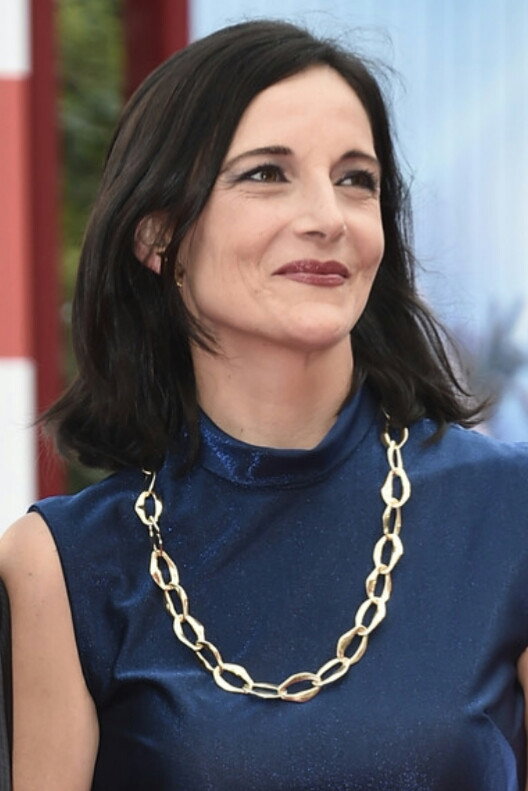 Corinna Locastro as Anna in The Trigger