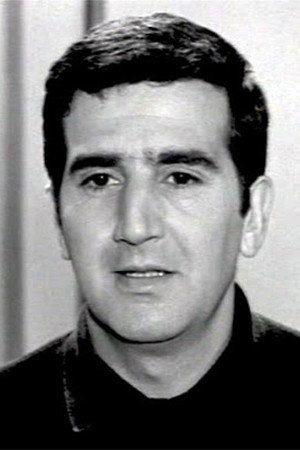 Γιώργος Κωνσταντίνου as Diamantis in Ποιός παντρεύεται τη γυναίκα μου;