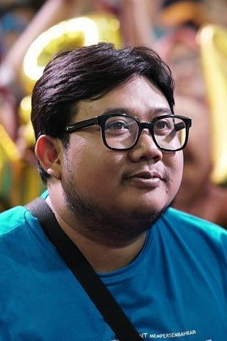 Yusril Fahriza as Pardijon in Mecca, I'm Coming