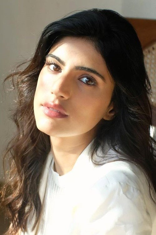 Medha Rana as Kavya Mehra in Ishq in the Air