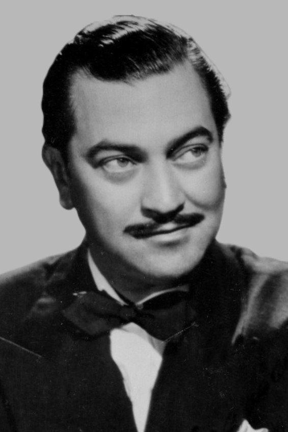 Carlos López Moctezuma as Lucifer in Ella, Lucifer y yo