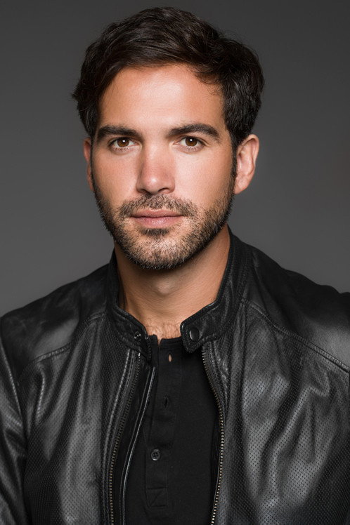 Erick Chapa as Fernando Fuentes Mansilla in Cautiva por amor