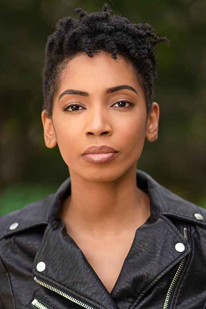 Jasmine Shanise as Hailey in Final Heist