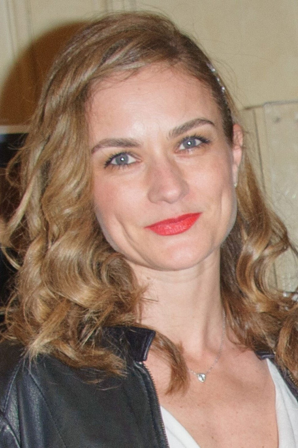 Pascale Louange as La psychologue in Everything Now