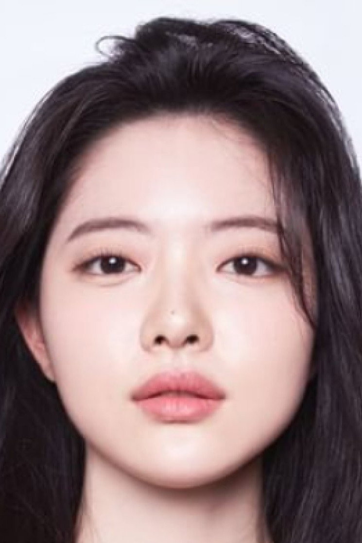 Kim Seo-yoon as Moon Haeng-joo [Young] in Running