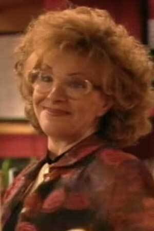 María Jesús Sirvent as Natalia in La siesta