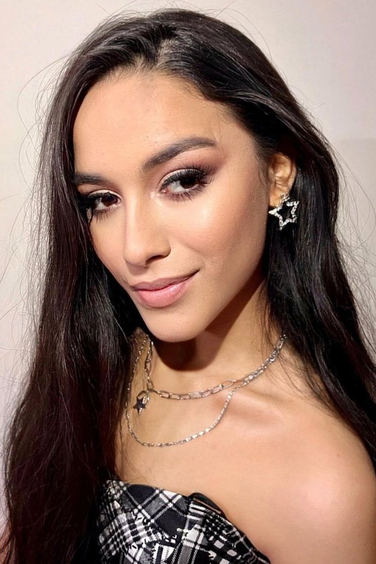 Zeliha Kendirci as Genç Dilber Ay in Dilberay