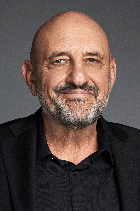 Gabriel Goity as Oscar "Oso" Villar in Sos mi hombre