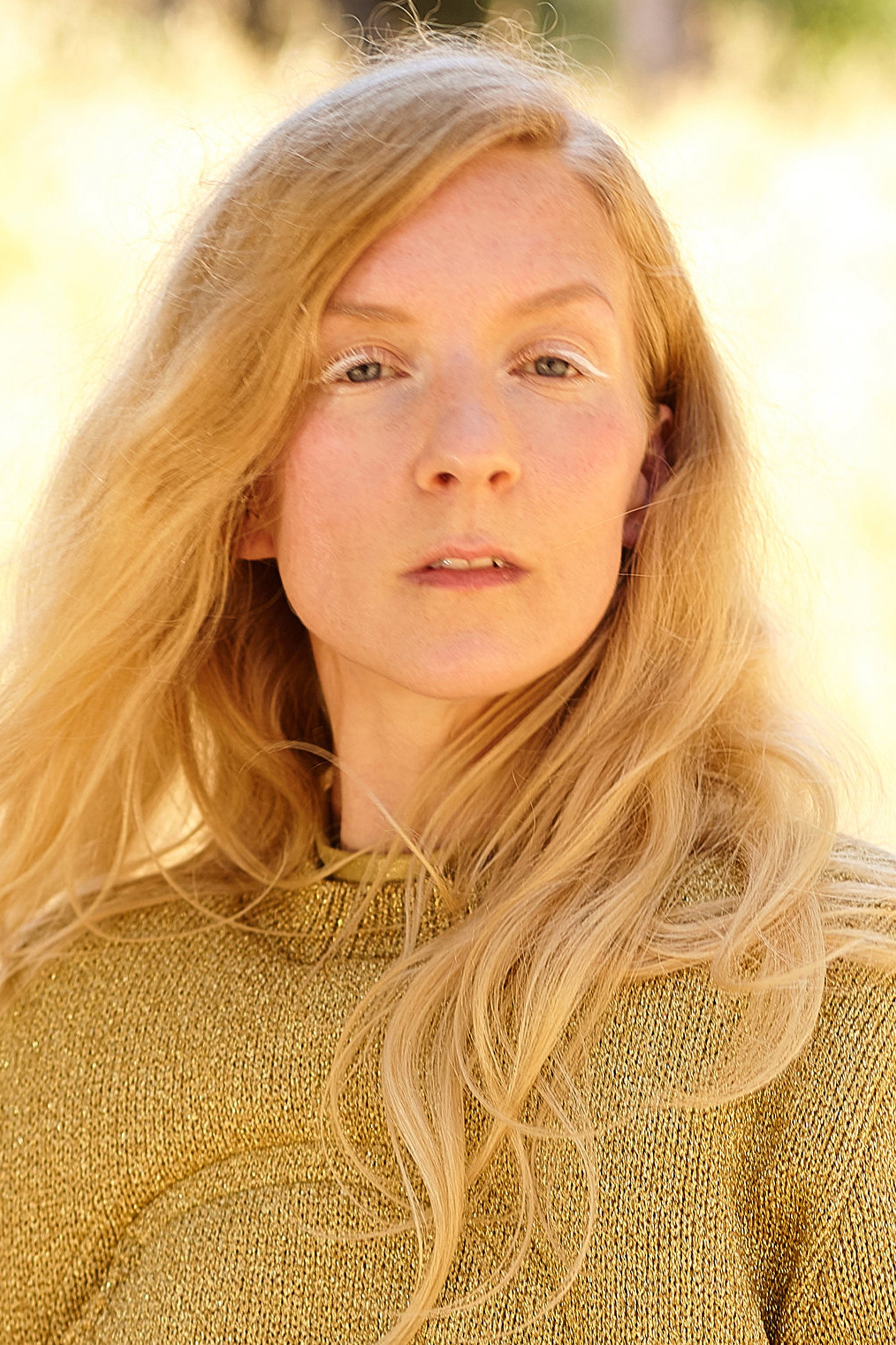 Jonna Lee as iamamiwhoami in BLUE