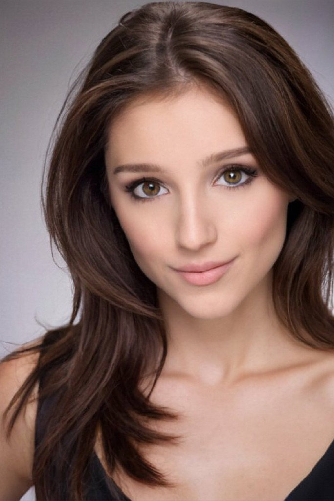 Evie Campbell as Donna in Vault-Mass 2287