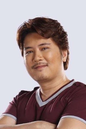 Janno Gibbs as Host in Wow Mani