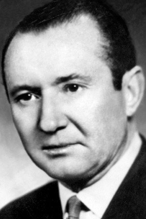Vladas Jurkūnas as Statkus in The Bridge