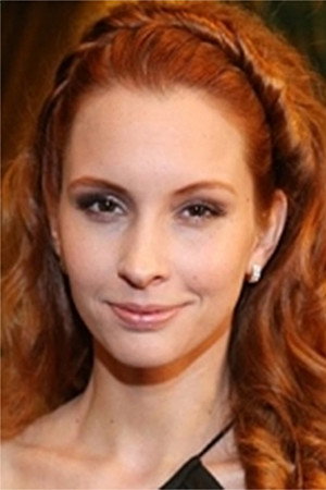 Denisa Nesvačilová as Marianna Krausová in Půlnoční zpověď