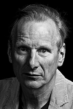 Ola Otnes as Priest in Haunted