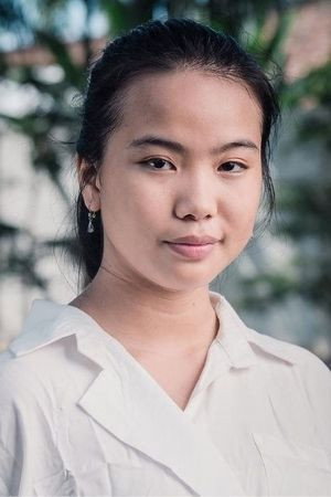 Maria Kezia as Amanda (young) in Cinta dan Hal Rumit Lainnya
