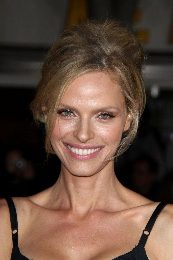 Rachel Roberts as S1m0ne in S1m0ne