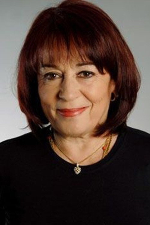 Suna Keskin as Esma in Kozanoğlu
