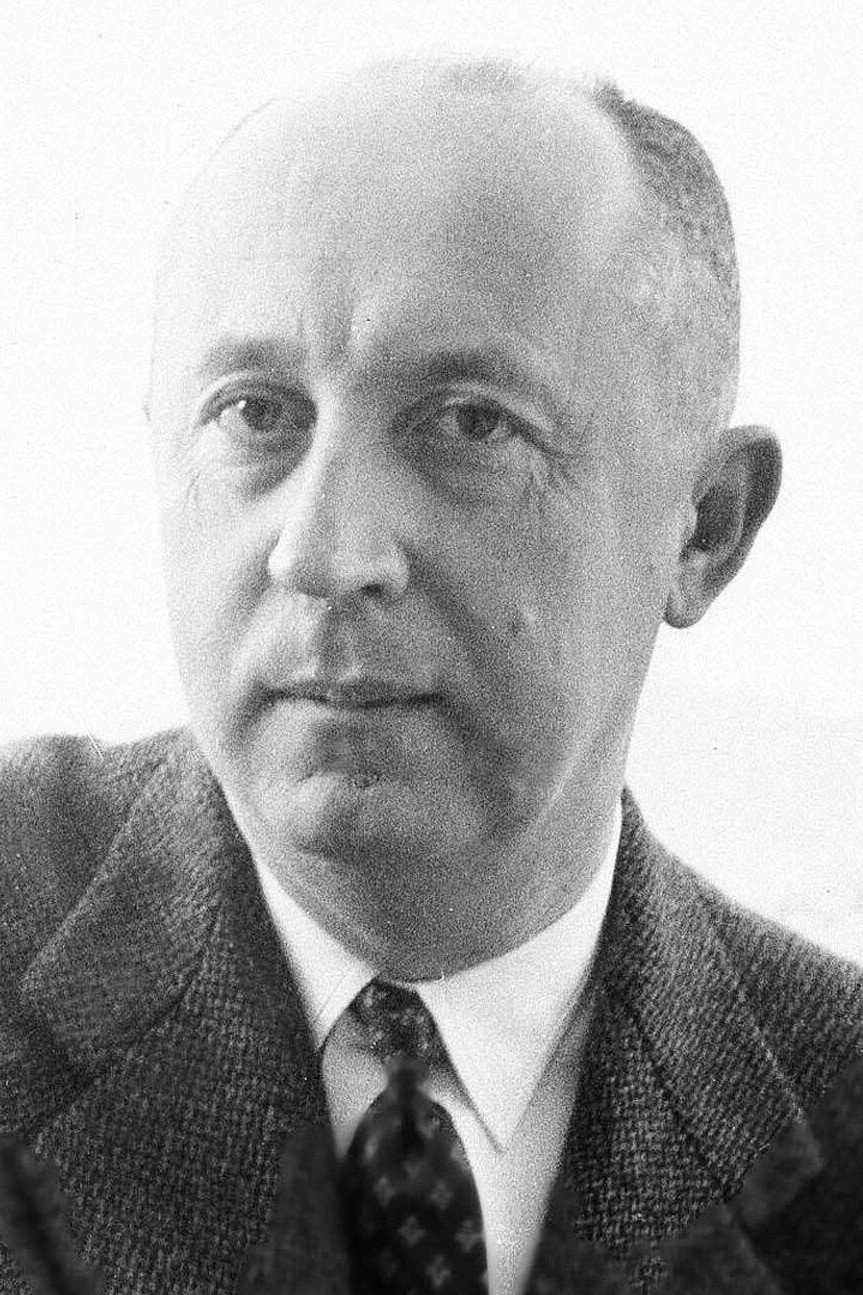 Christian Dior as self in Oh, Dior!